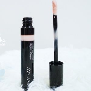 NIB Mary Kay Undereye Corrector